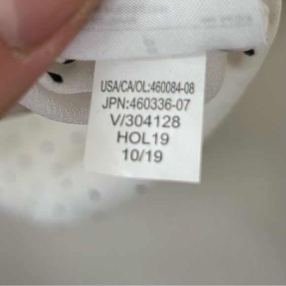 Banana Republic Sleeveless Relaxed Fit Blouse White Mini Black Polka Dot Small - Picture 6 of 8